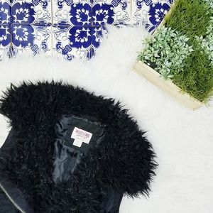 MOSSIMO SUPPLY CO. black vest